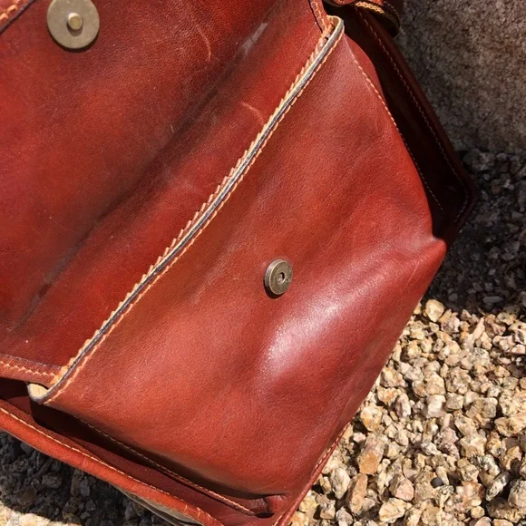 Vtg XL Leather Doctors Duffel Bag  🎩👑 - Picture 8 of 16